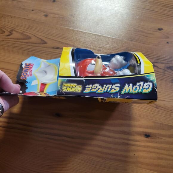 Heroes of Goo Jit Zu Sonic the Hedgehog Glow Surge Unstoppable Surge Knuckles - Picture 7 of 7